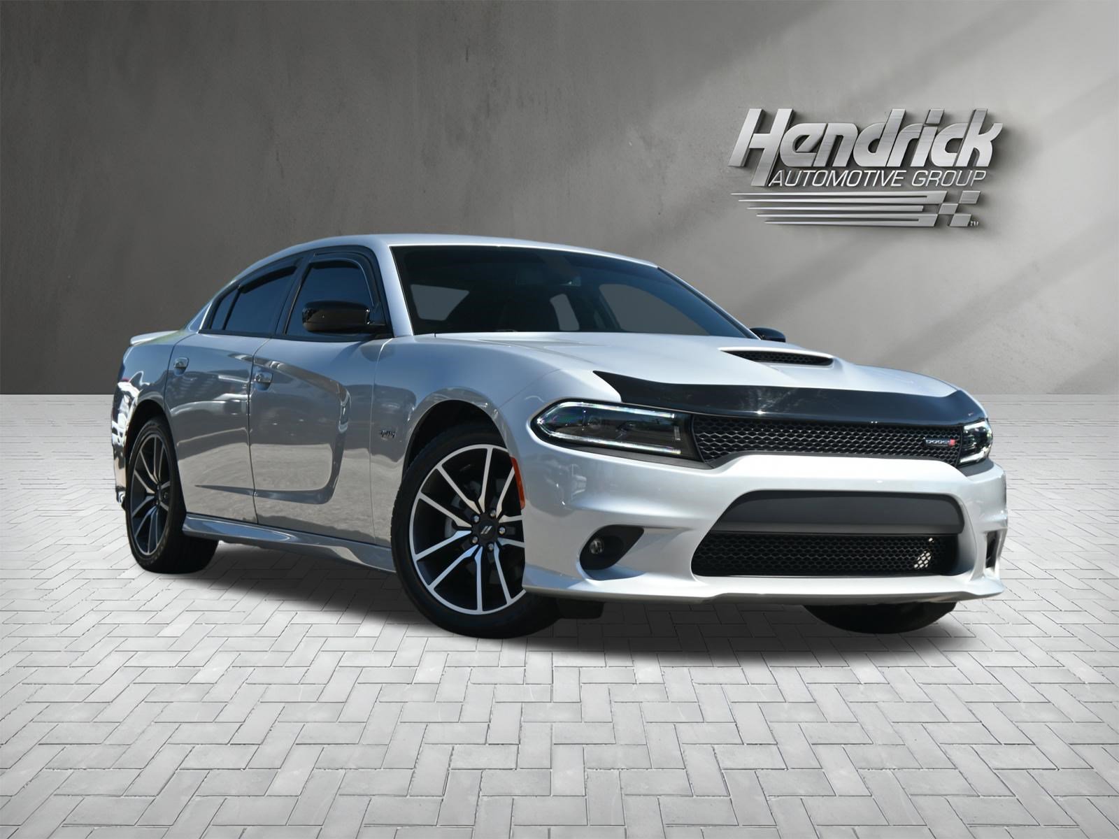 Used 2023 Dodge Charger R/T w/ Plus Group RWD image 2