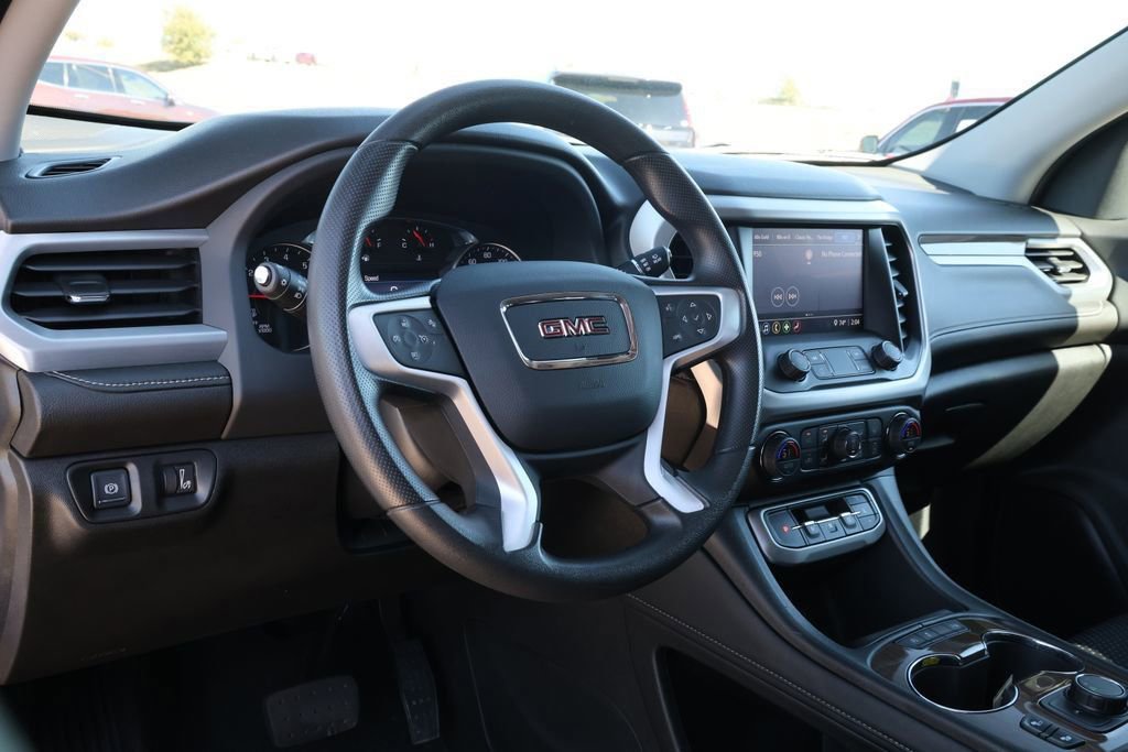 Used 2023 GMC Acadia SLE w/ Driver Convenience Package image 9
