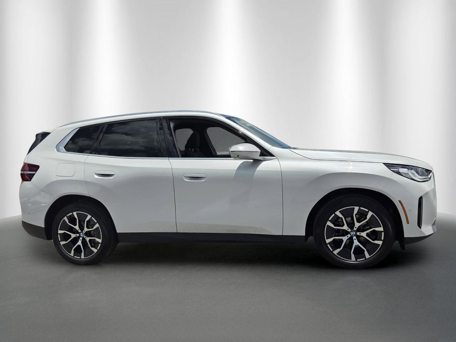 New 2026 BMW X3 xDrive30 w/ Premium Package AWD/4WD image 8
