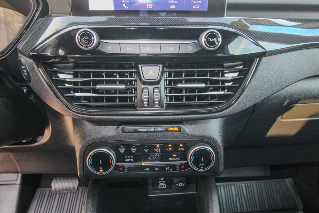 Used 2025 Ford Escape ST-Line Select AWD/4WD image 26