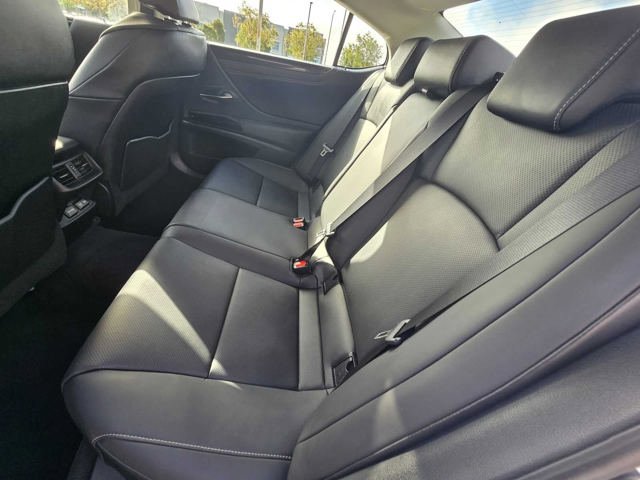 Certified 2024 Lexus ES 350 w/ Accessory Package (Z2) FWD image 16