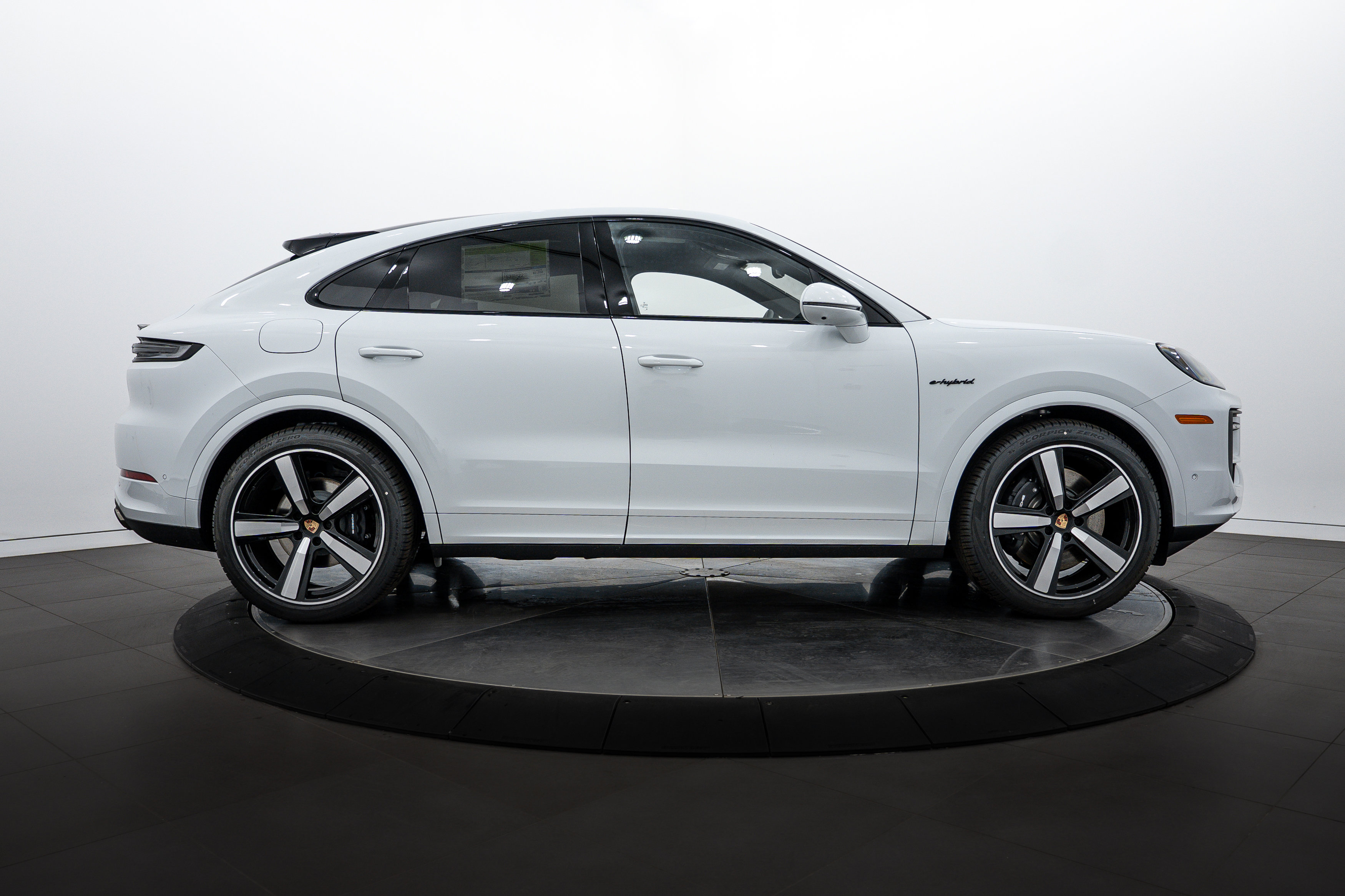 New 2026 Porsche Cayenne E-Hybrid Coupe image 8