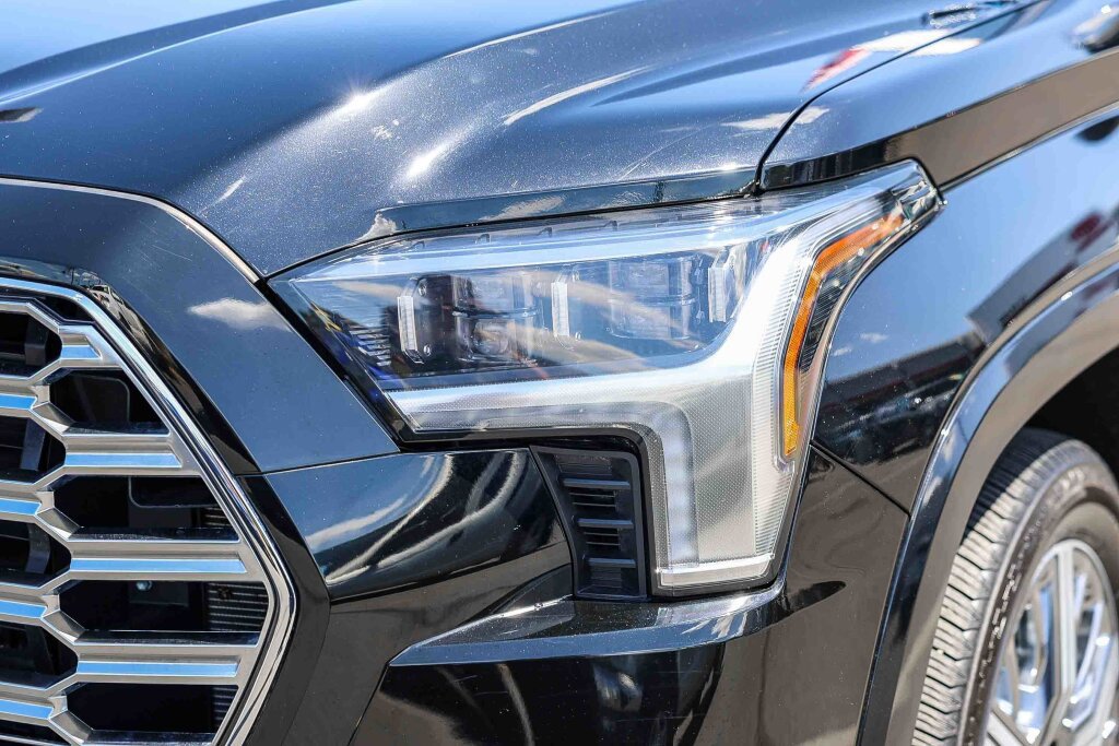 Certified 2025 Toyota Sequoia Capstone AWD/4WD image 25