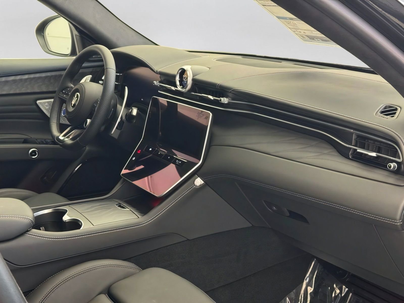 New 2025 Maserati Grecale Modena AWD/4WD image 44