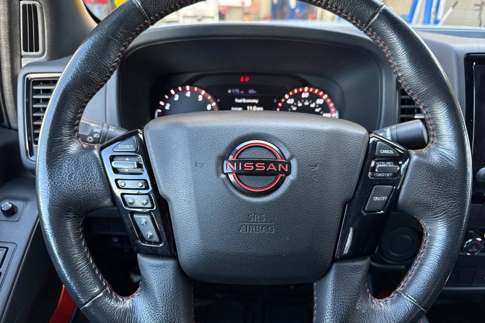 Used 2022 Nissan Frontier Pro-X RWD image 25