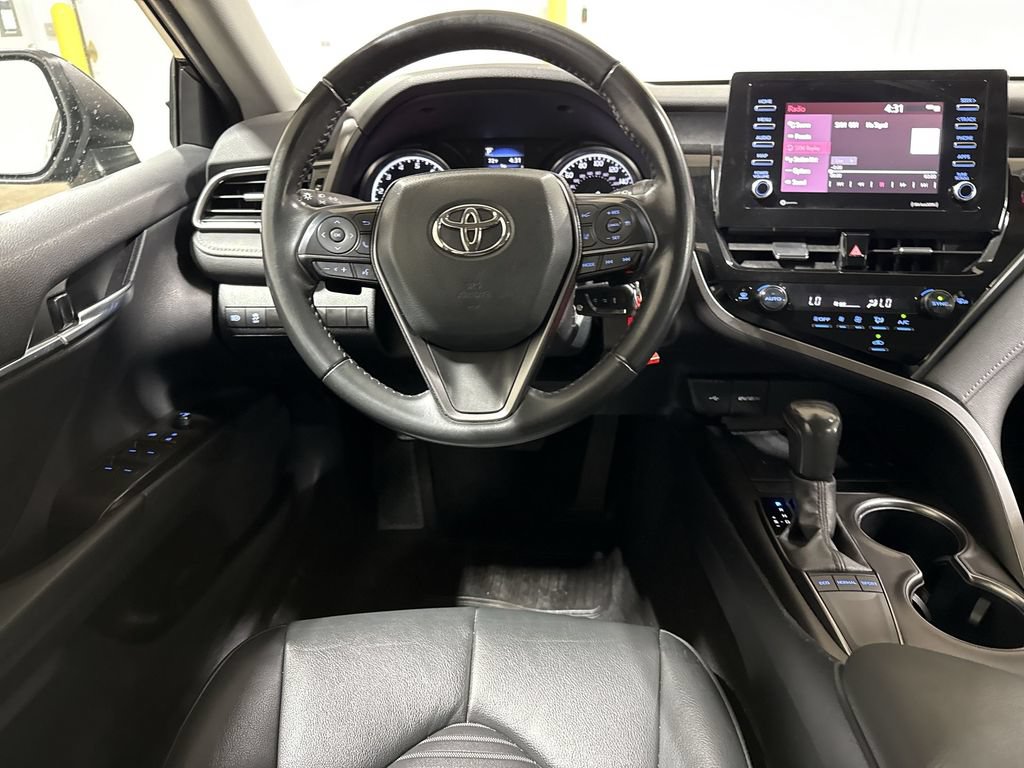Used 2024 Toyota Camry SE FWD image 11