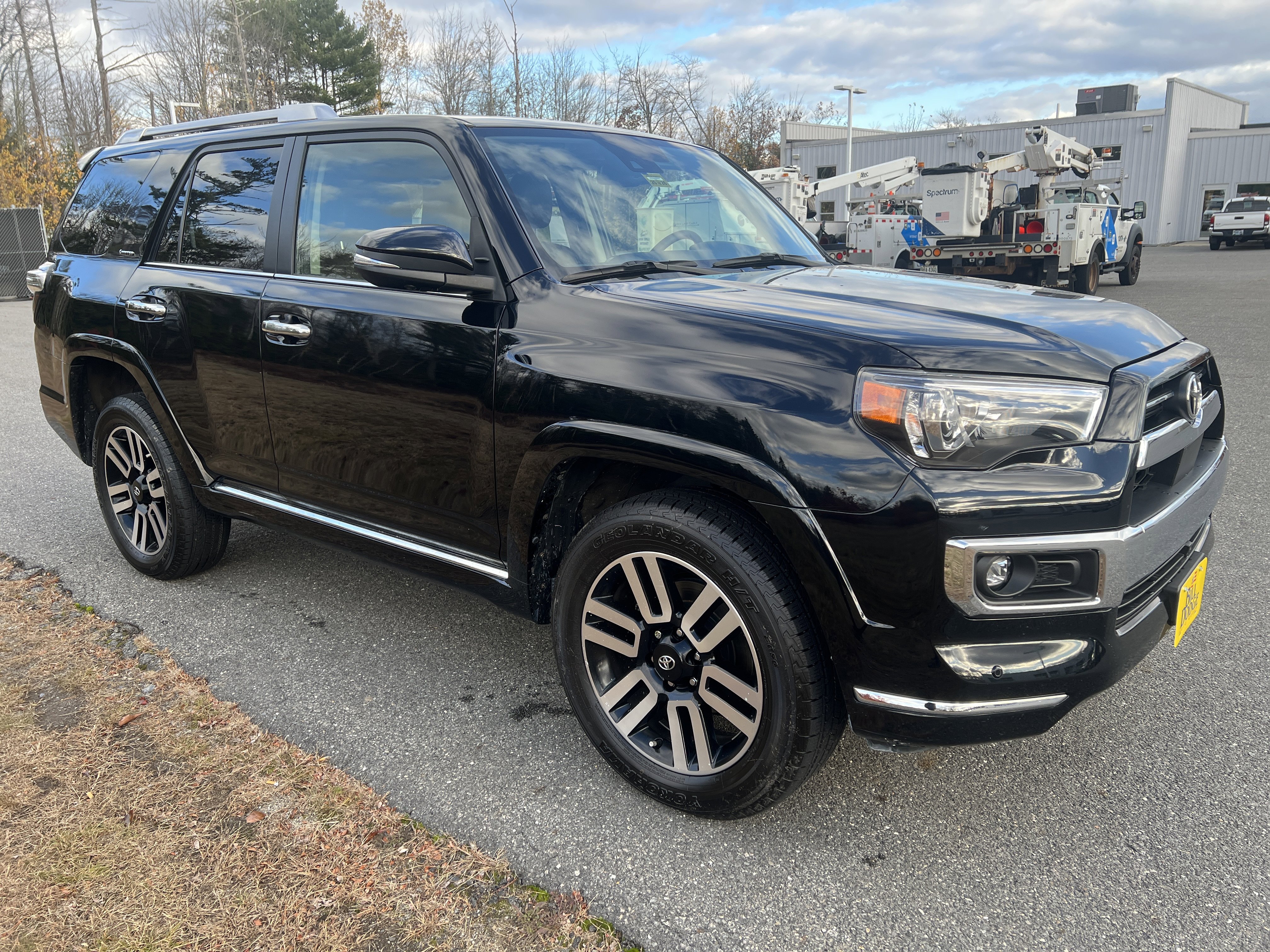 Used 2023 Toyota 4Runner Limited image 3