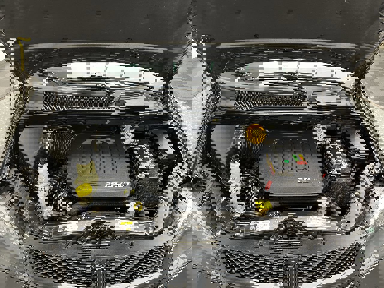 Used 2016 Dodge Grand Caravan R/T image 22