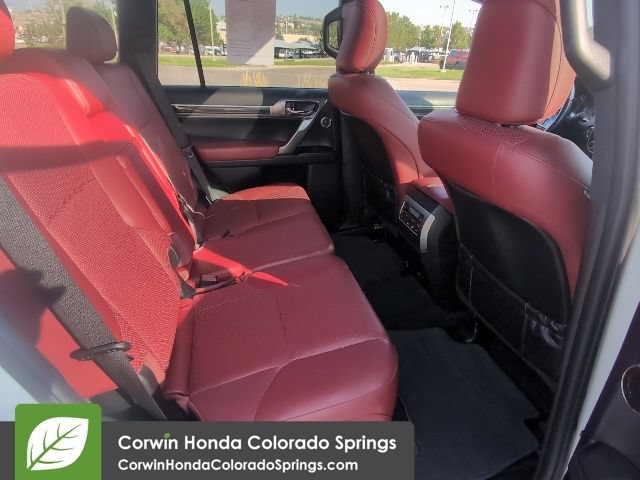 Used 2023 Lexus GX 460 Luxury w/ Accessory Package AWD/4WD image 27