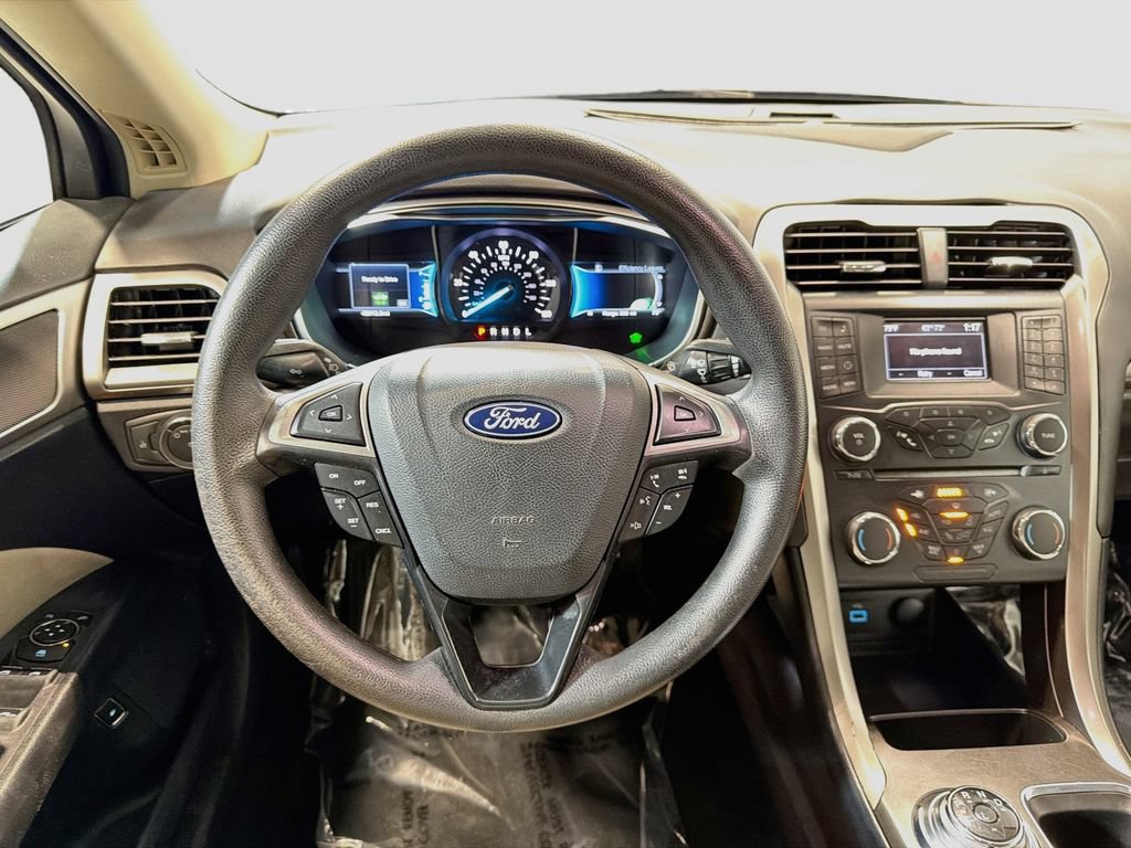 Used 2018 Ford Fusion S FWD image 18