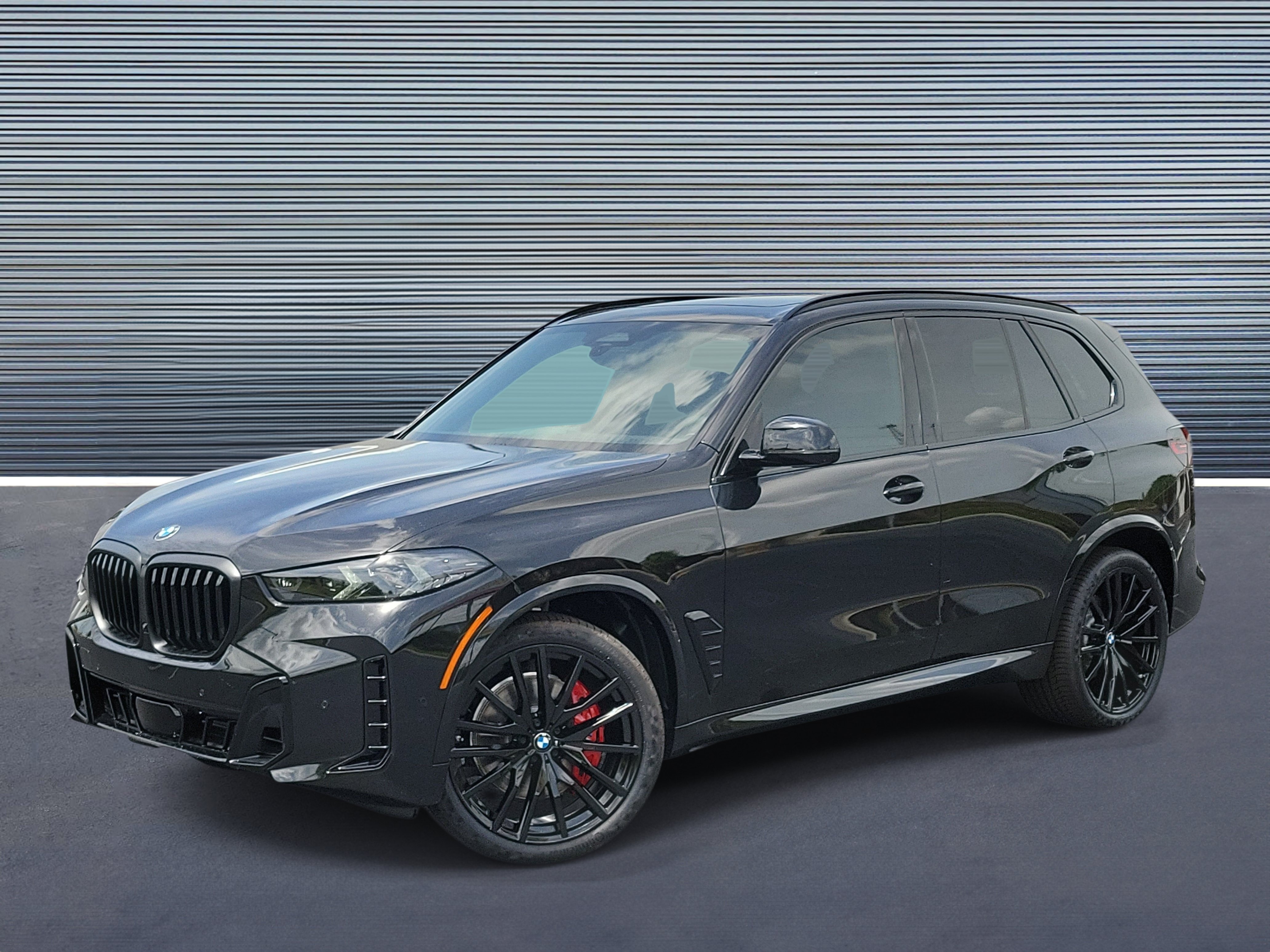 New 2026 BMW X5 xDrive40i w/ M Sport Package AWD/4WD image 1