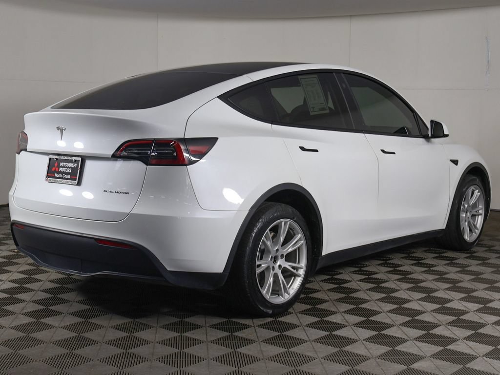 Used 2023 Tesla Model Y Long Range AWD/4WD image 9
