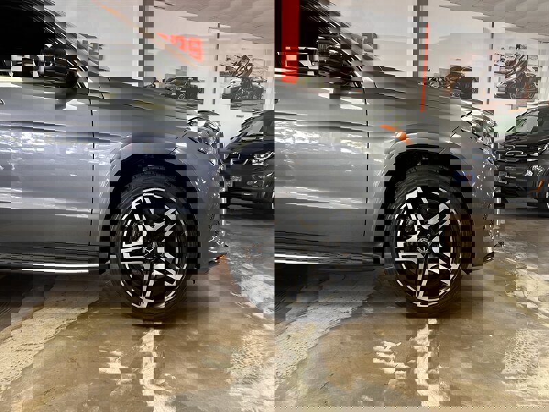 Used 2019 Mercedes-Benz GLS 550 4MATIC w/ Driver Assistance Package image 10