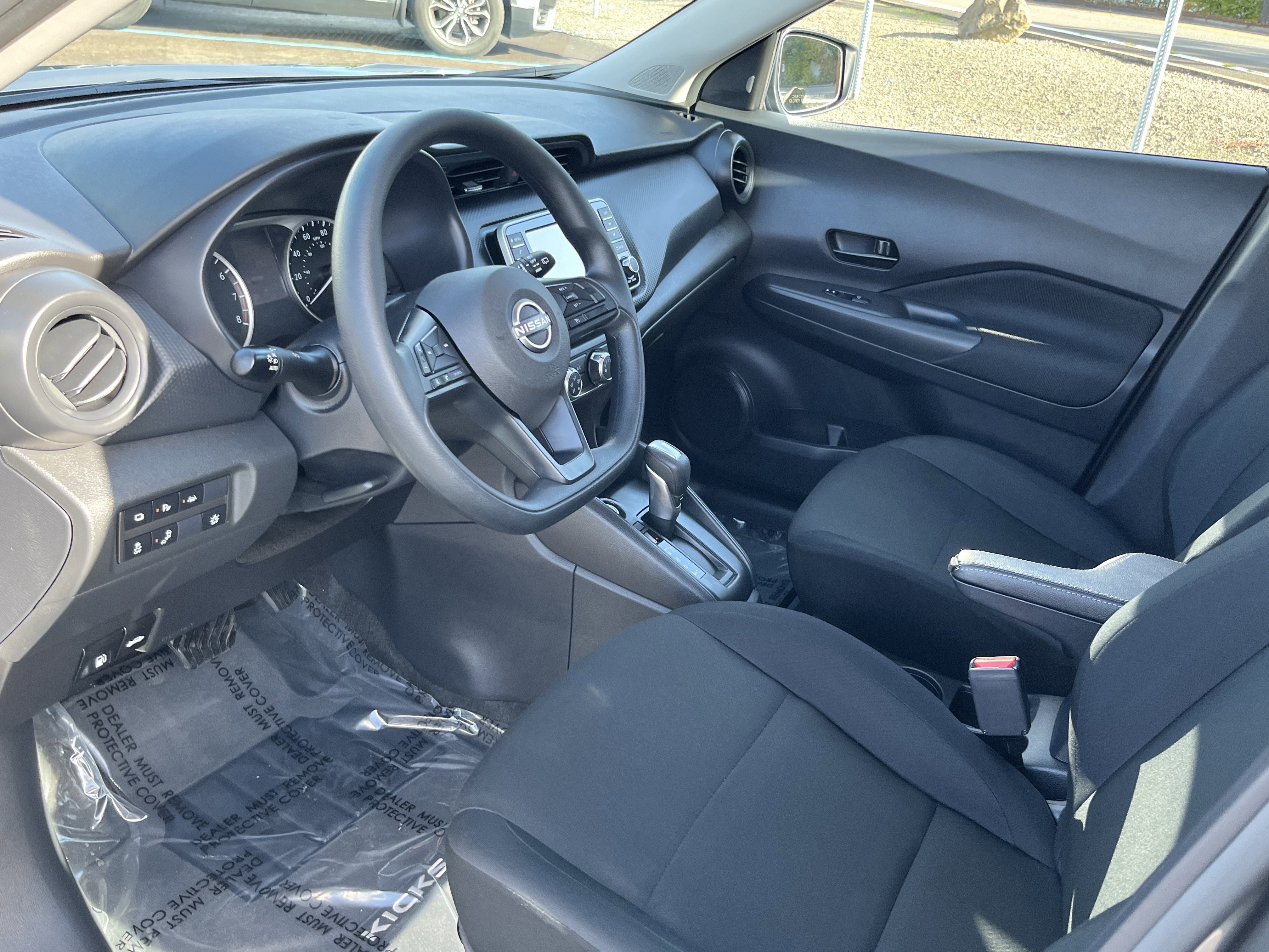 Used 2025 Nissan Kicks Play S image 9