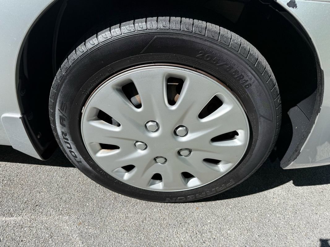 Used 2016 Nissan Sentra SV FWD image 13