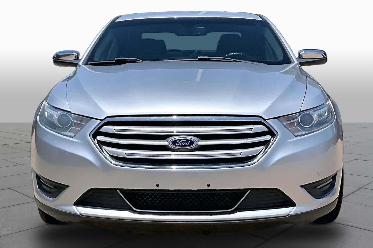 Used 2013 Ford Taurus Limited FWD image 3