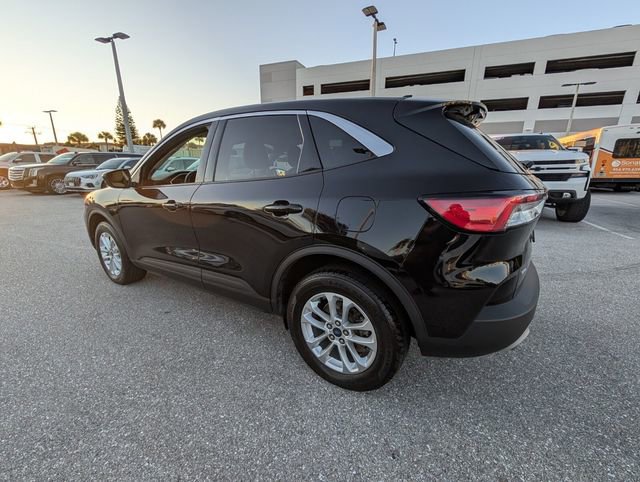 Certified 2020 Ford Escape SE image 9