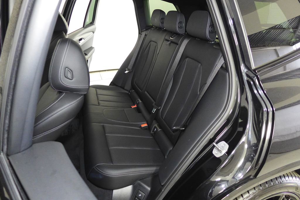 Used 2024 BMW X3 sDrive30i w/ M Sport Package image 21