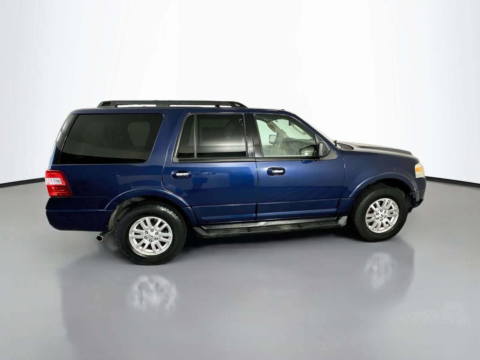 Used 2011 Ford Expedition XLT w/ HD Trailer Tow Pkg AWD/4WD image 8
