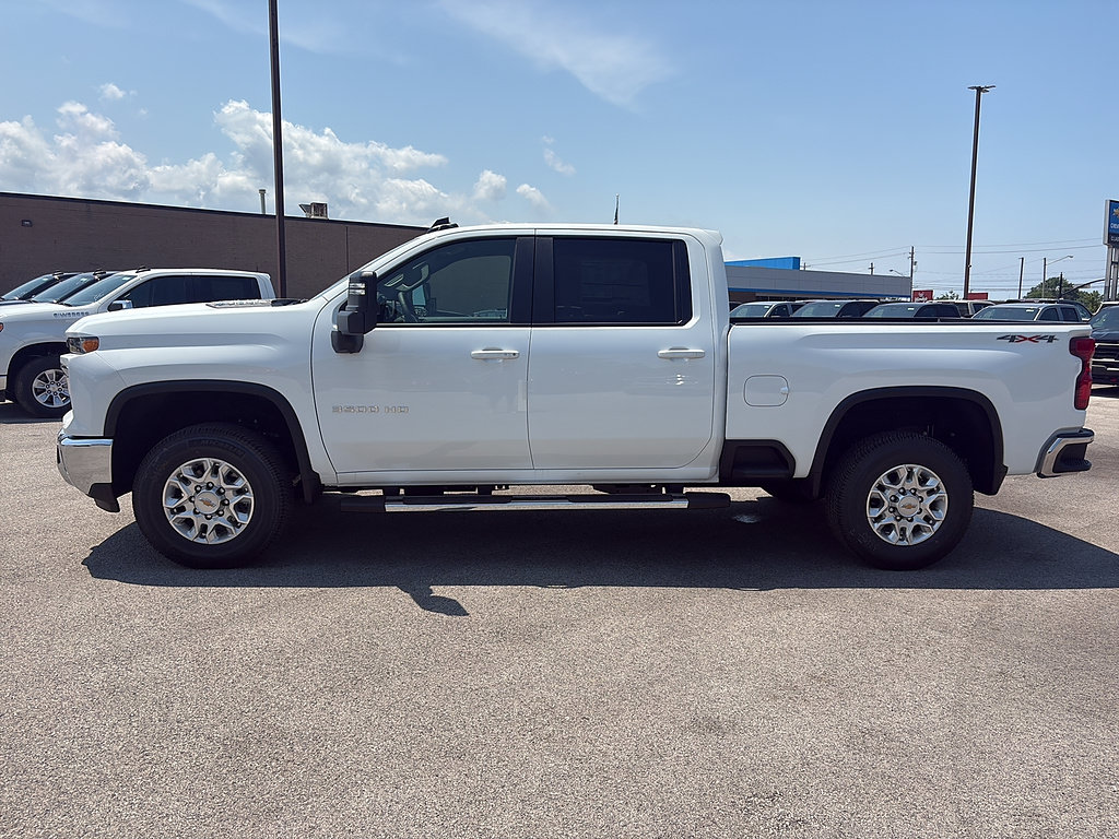 New 2026 Chevrolet Silverado 3500 LT w/ All Star Edition AWD/4WD image 2
