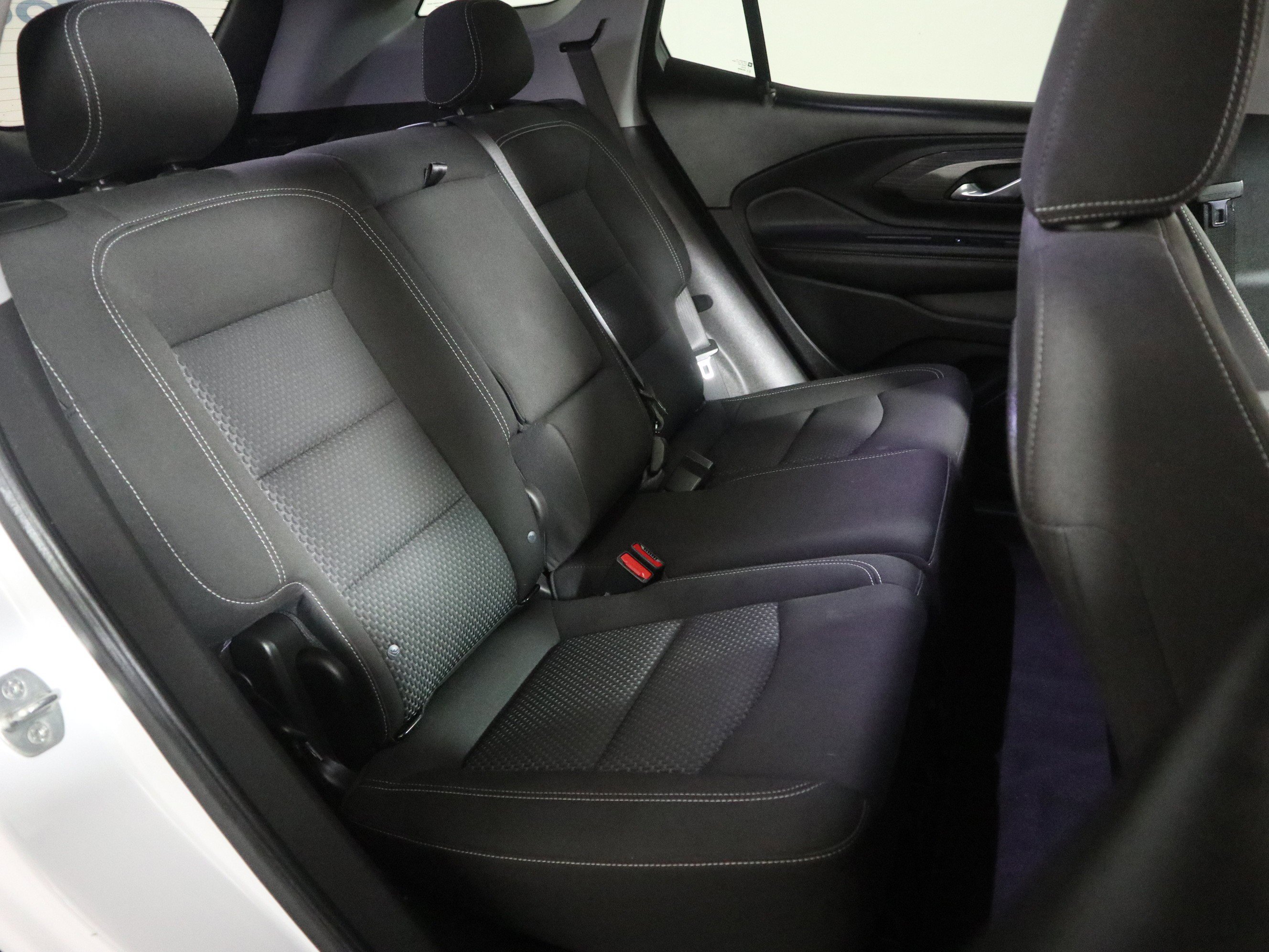 Used 2022 GMC Terrain SLE image 21