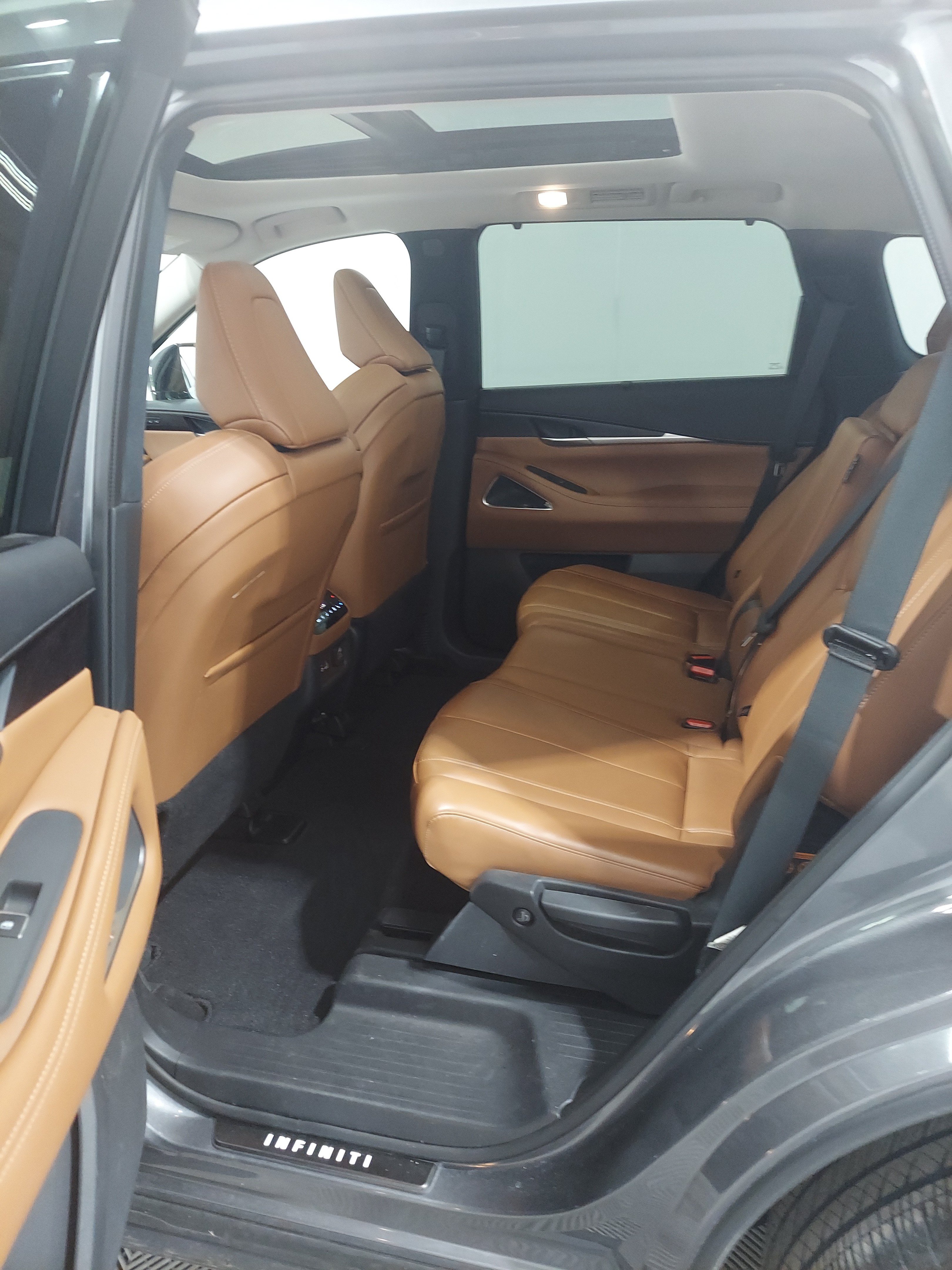 Used 2024 INFINITI QX60 Sensory AWD/4WD image 15