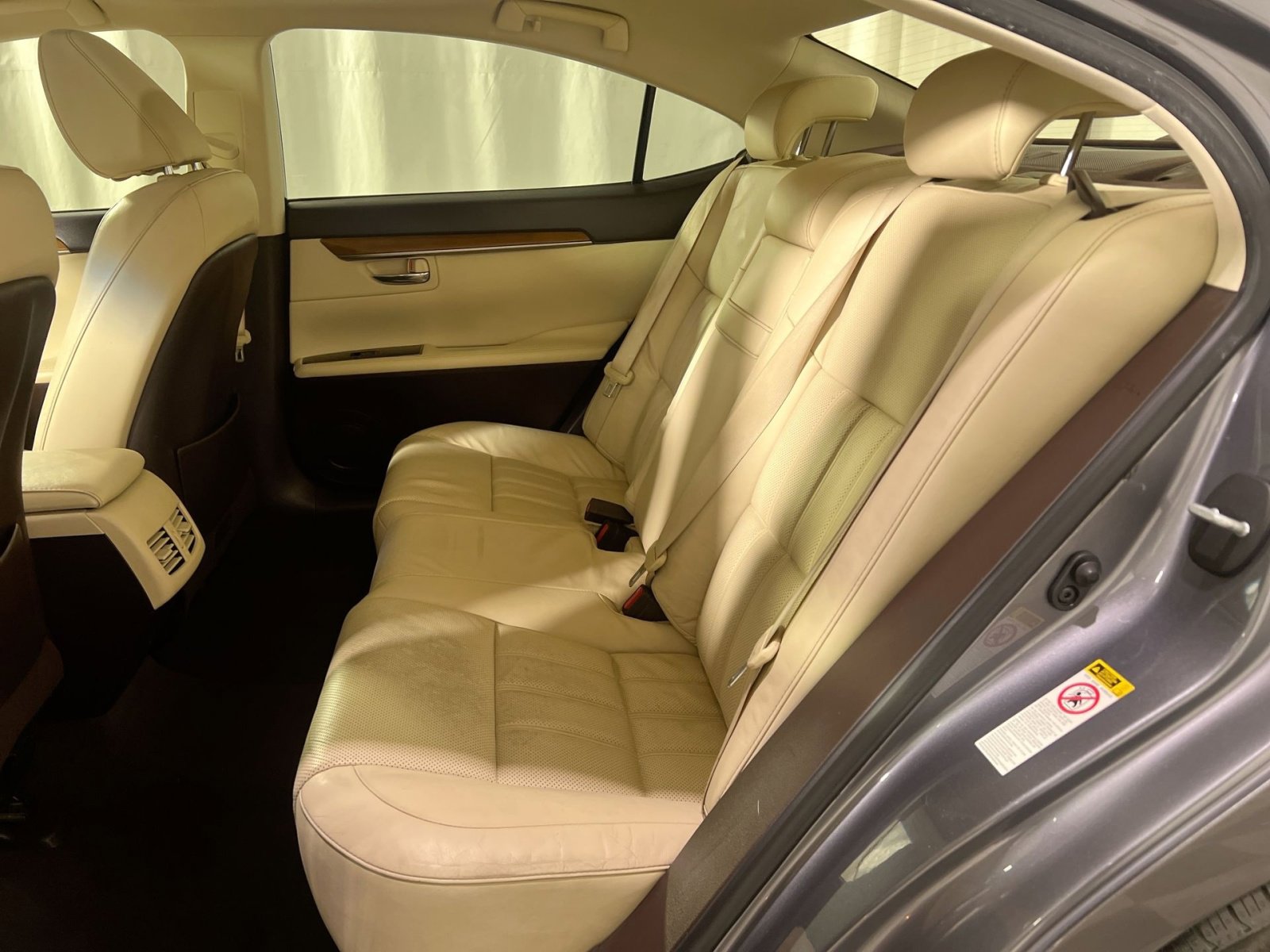 Used 2016 Lexus ES 350 w/ Luxury Package w/Wood Trim image 25