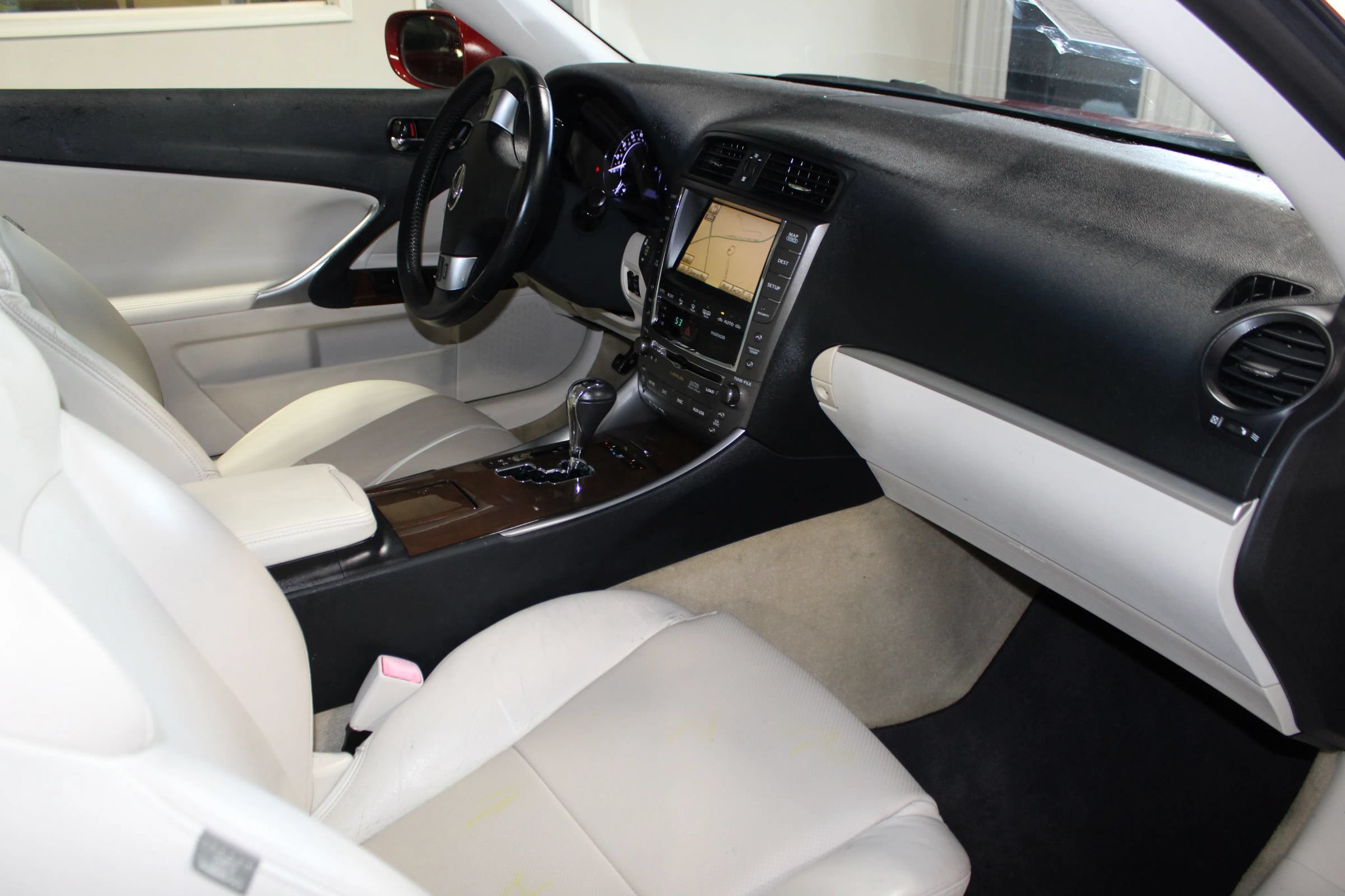Used 2011 Lexus IS 350C RWD image 30