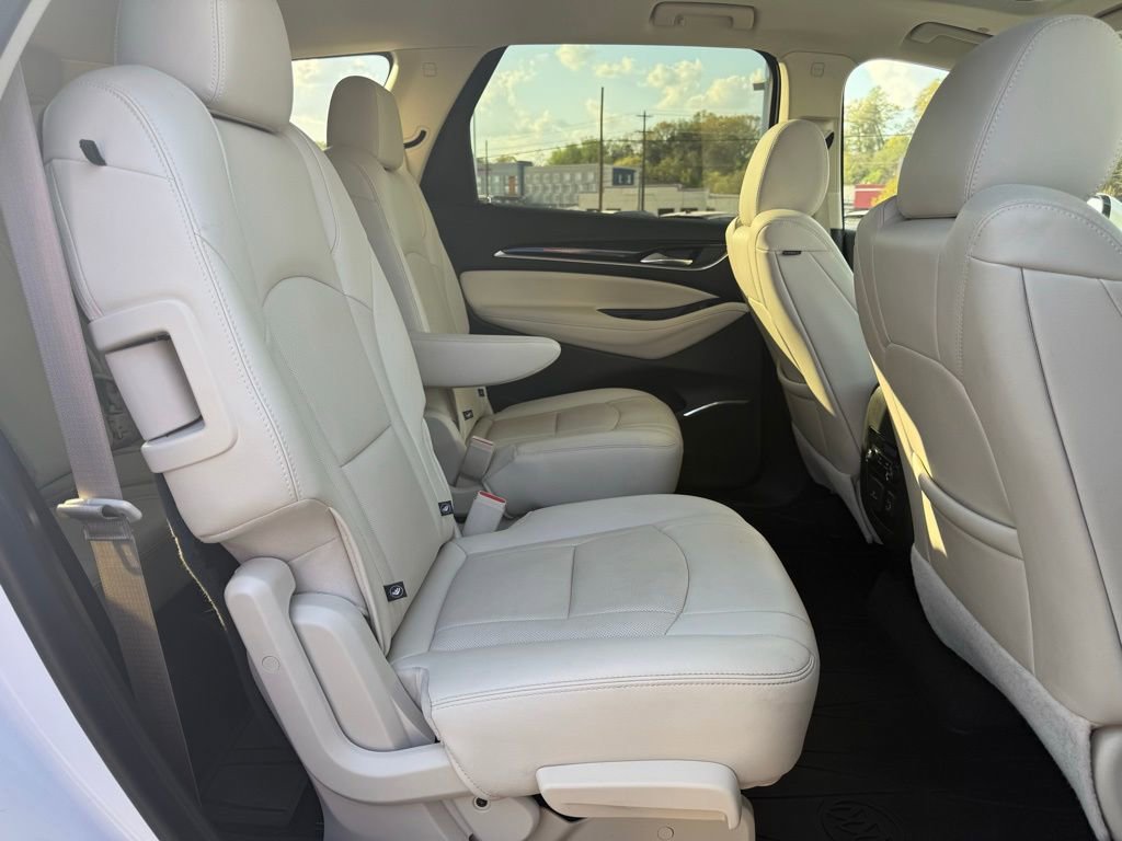 Used 2023 Buick Enclave Essence w/ Experience Buick Package image 9