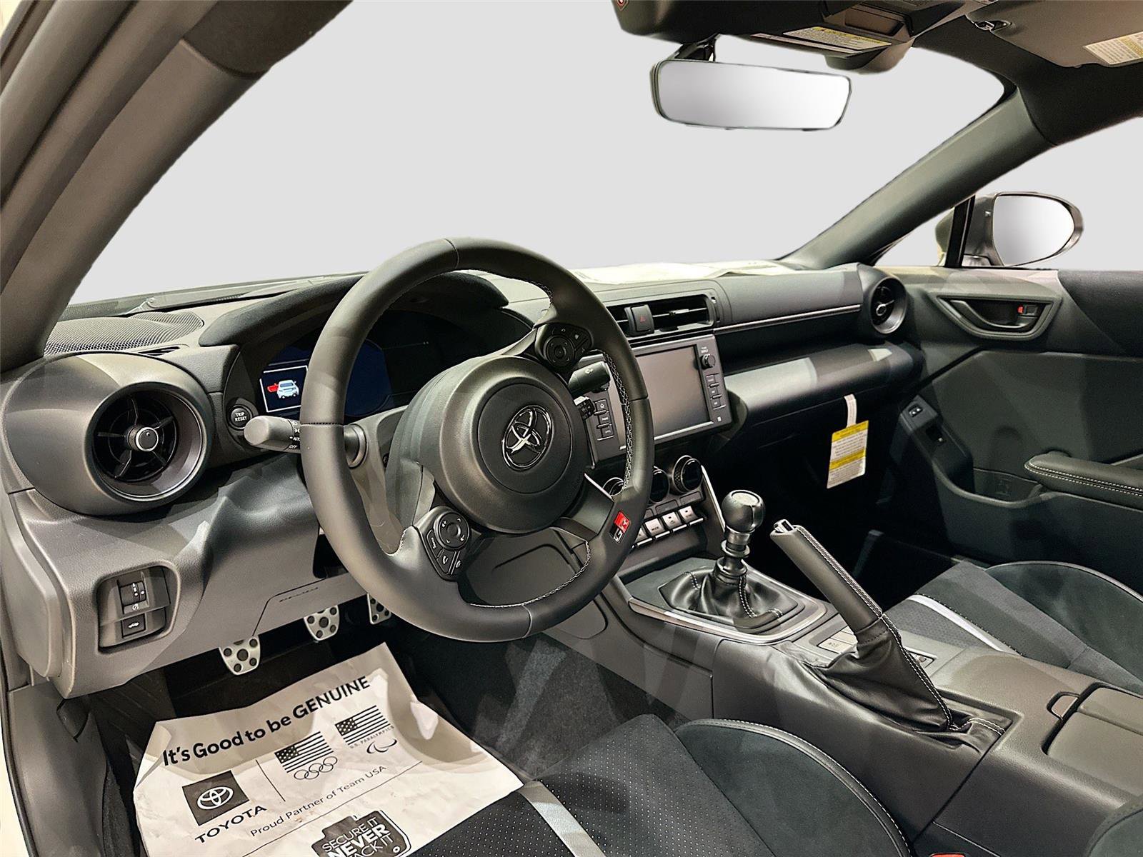New 2025 Toyota GR86 Premium image 9
