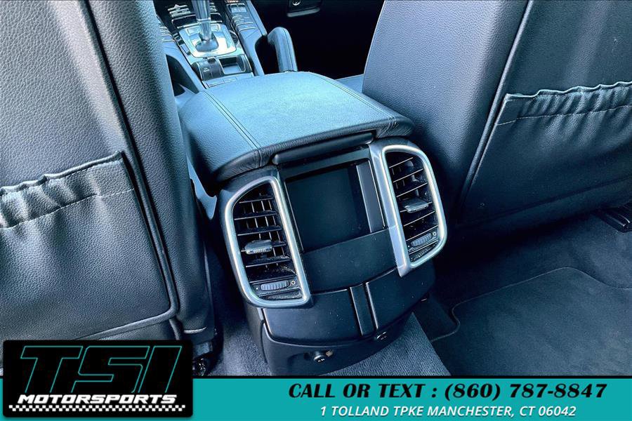 Used 2014 Porsche Cayenne Platinum Edition image 34