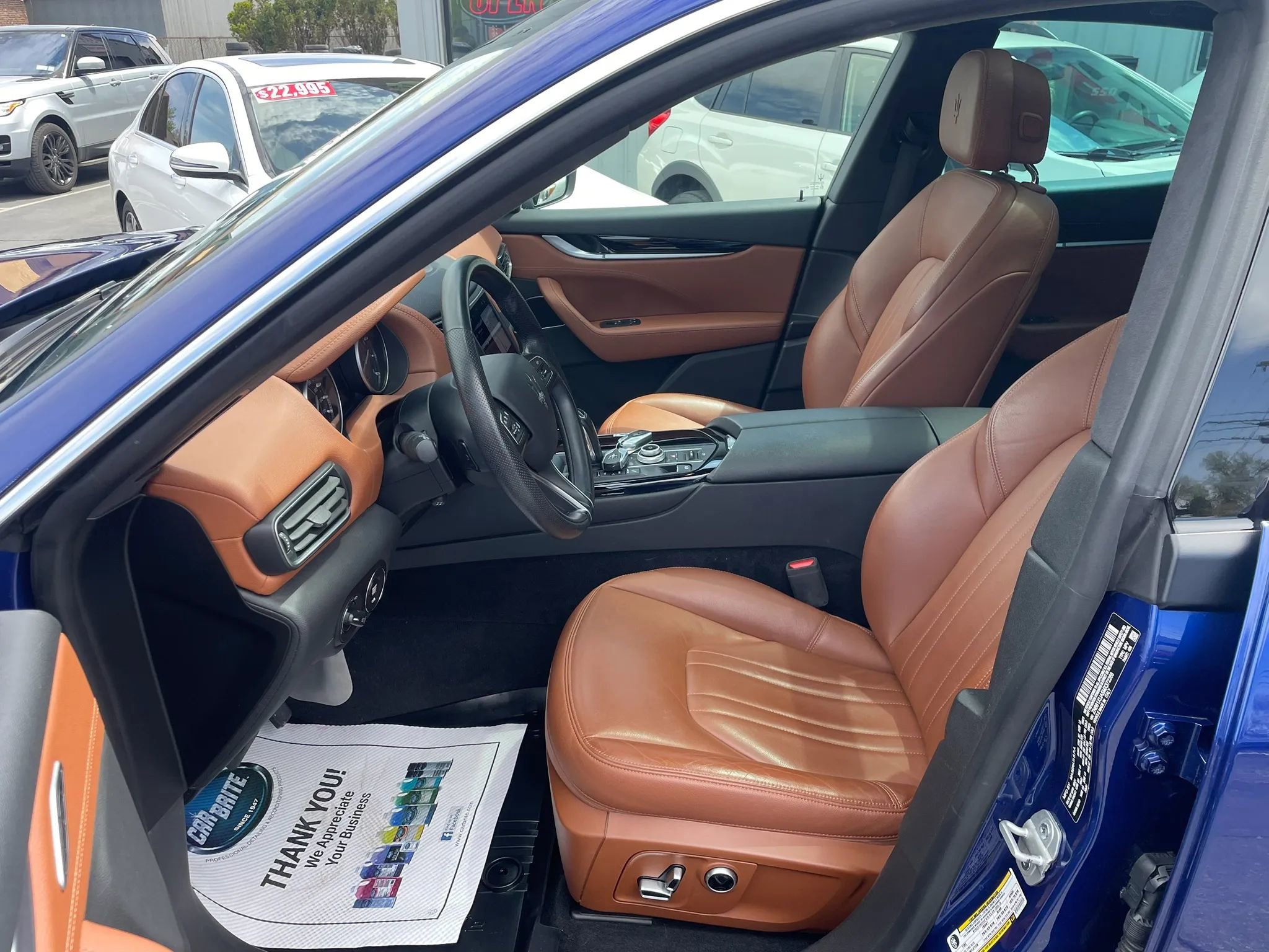 Used 2021 Maserati Levante AWD/4WD image 17