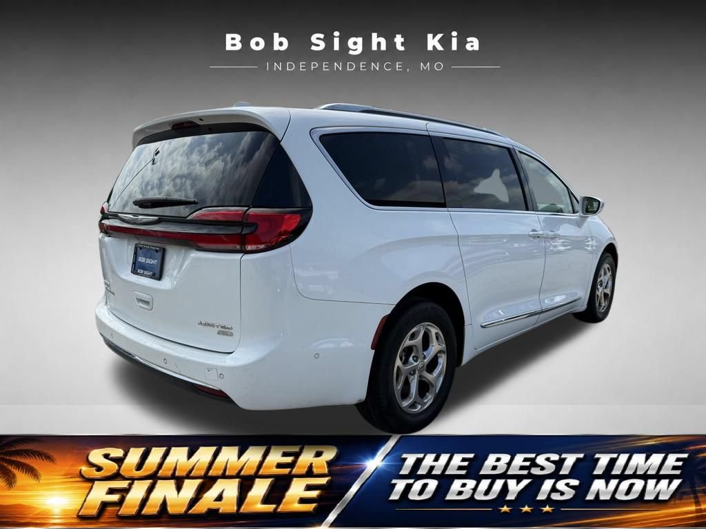 Used 2021 Chrysler Pacifica Limited w/ Premium & Safety Sphere Group AWD/4WD image 12