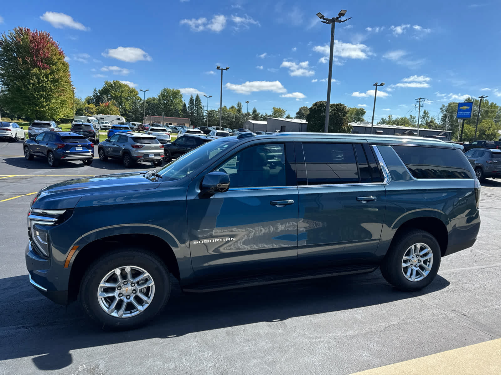 New 2027 Chevrolet Suburban LT w/ Comfort Package AWD/4WD image 11