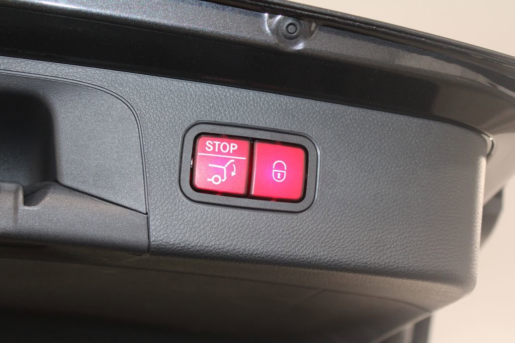 Used 2022 Mercedes-Benz GLC 300 image 18