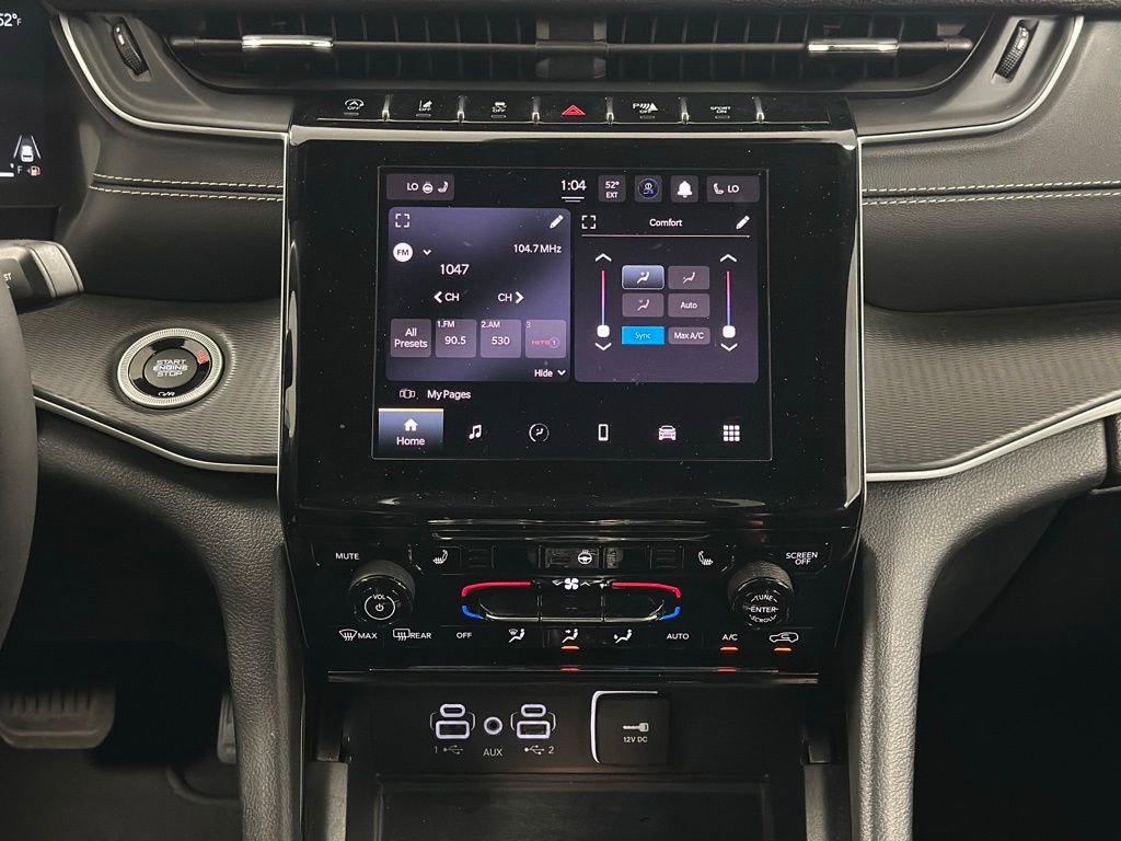 Used 2023 Jeep Grand Cherokee Altitude image 21