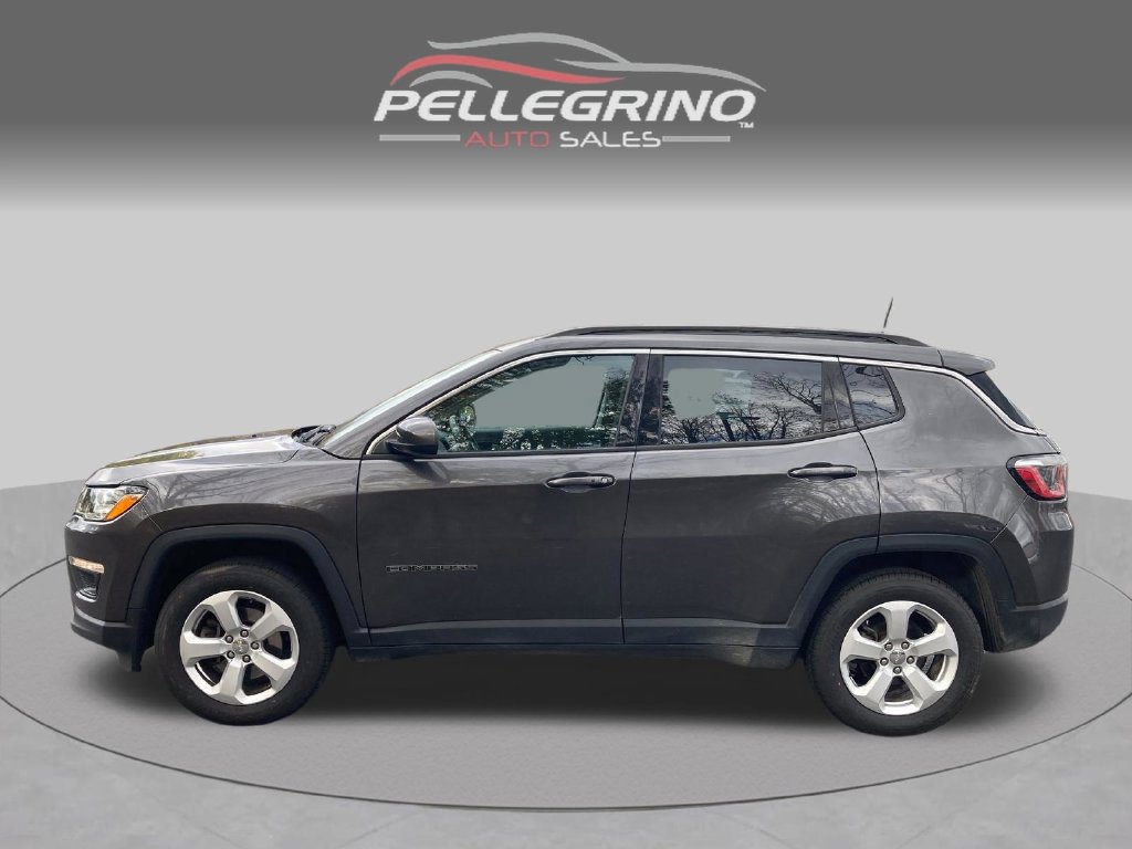 Used 2019 Jeep Compass Latitude w/ Cold Weather Group AWD/4WD image 3