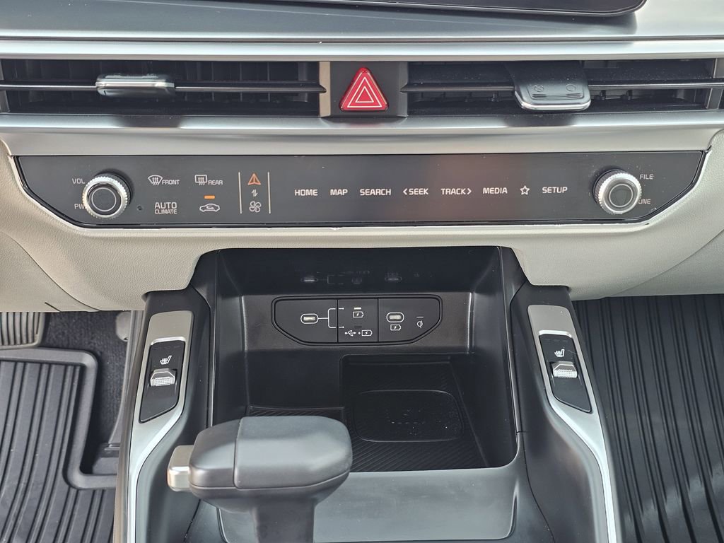 Used 2025 Kia Sorento S w/ Panoramic Sunroof Package image 30