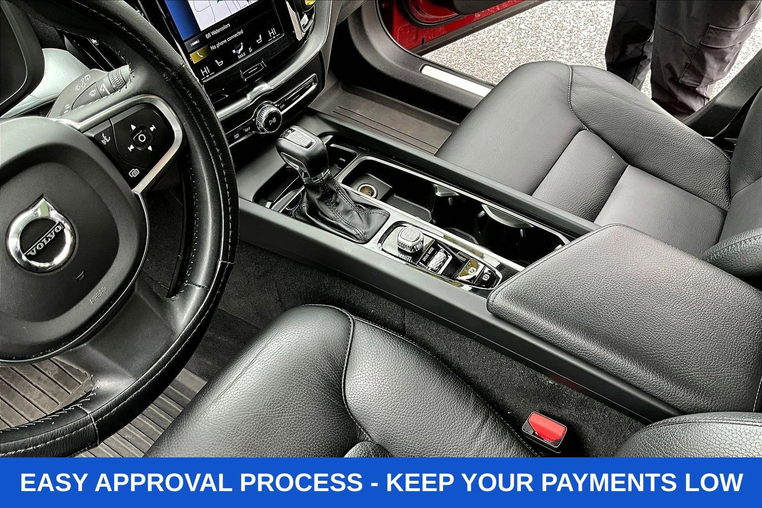 Used 2021 Volvo XC60 T5 Momentum w/ Premium Package image 22