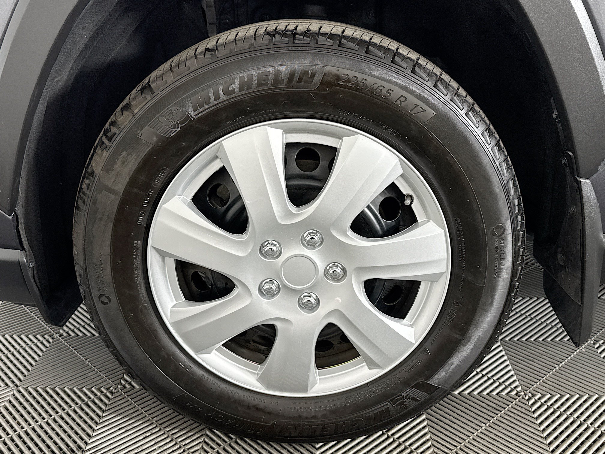 Used 2022 Toyota RAV4 LE AWD/4WD image 35