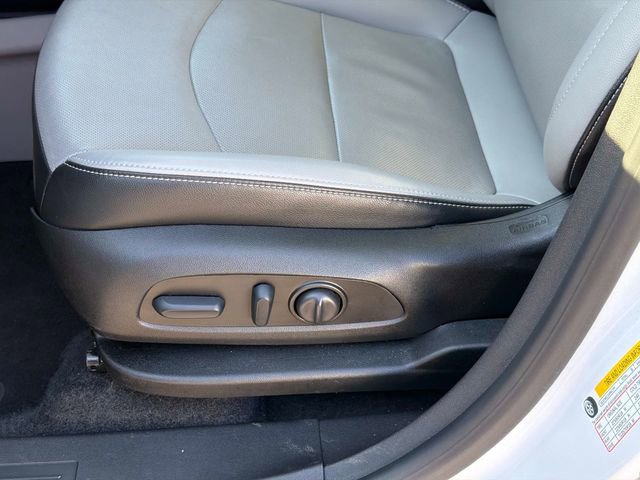 Used 2024 GMC Terrain SLT image 21