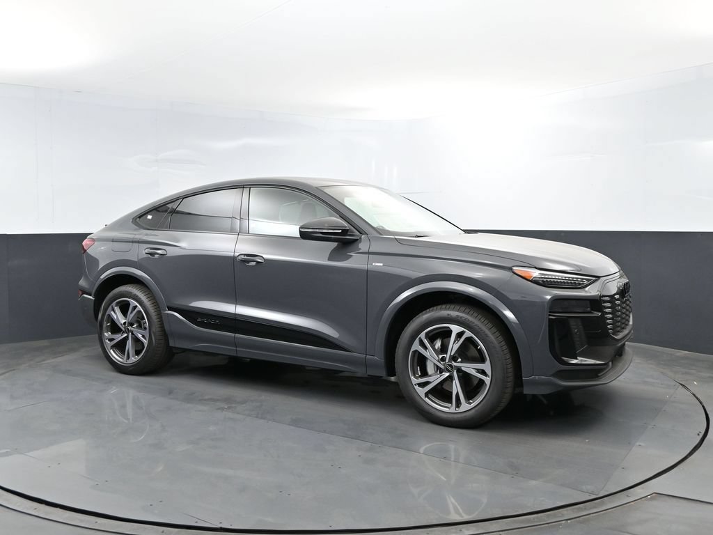 New 2027 Audi Q6 e-tron Premium Plus AWD/4WD image 3
