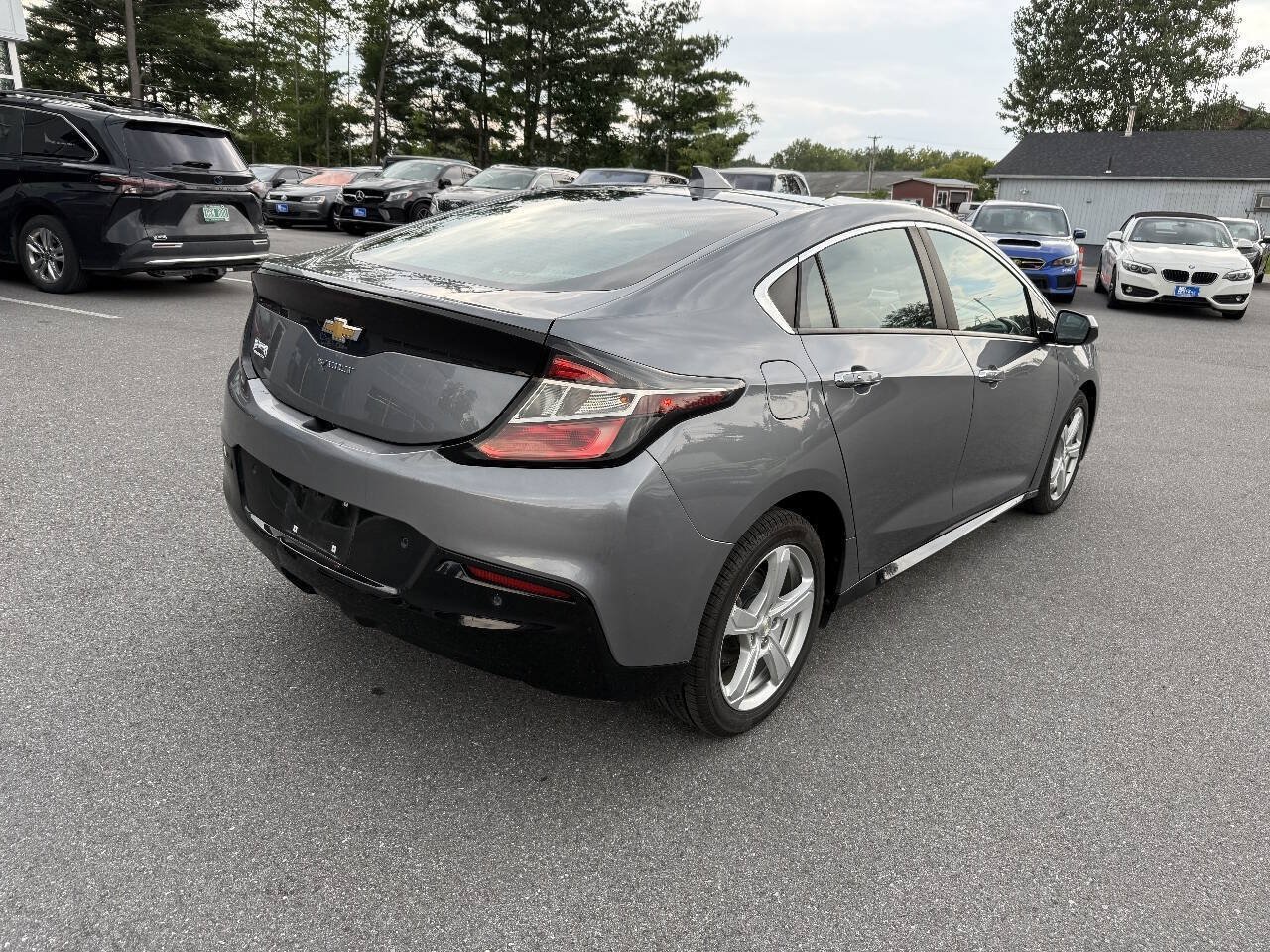 Used 2018 Chevrolet Volt LT w/ LT Driver Confidence Package FWD image 4