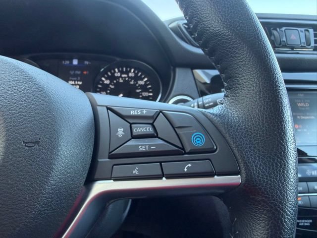 Certified 2022 Nissan Rogue Sport SL w/ Premium Package AWD/4WD image 18