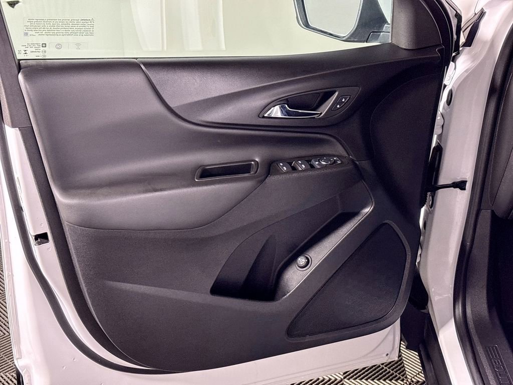 Used 2024 Chevrolet Equinox LT image 10