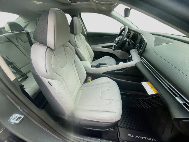 New 2026 Hyundai Elantra SEL Sport FWD image 29