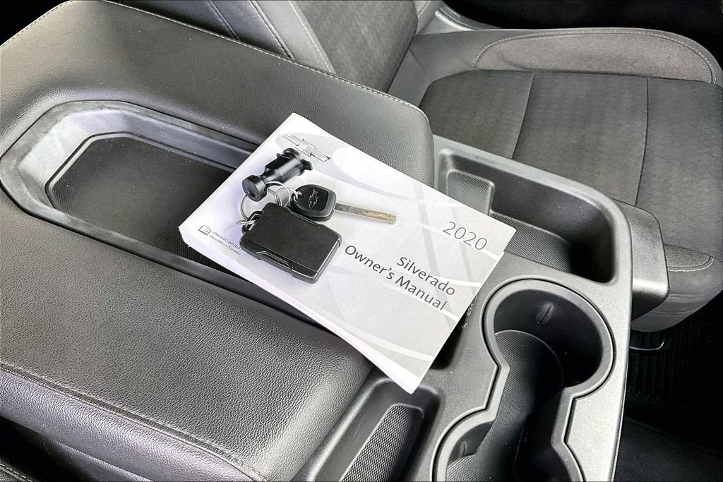 Used 2020 Chevrolet Silverado 1500 LT AWD/4WD image 36