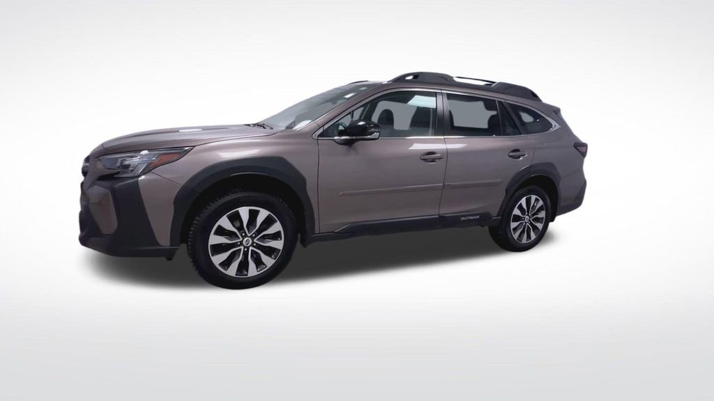 Used 2023 Subaru Outback Limited image 4