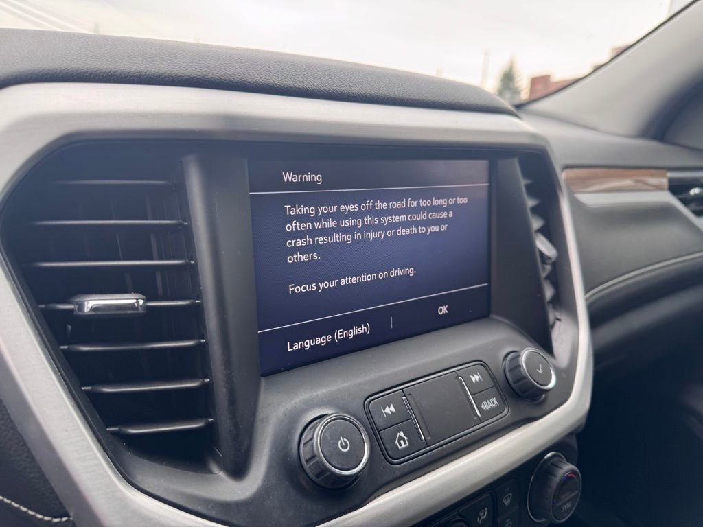 Used 2023 GMC Acadia SLE w/ LPO, Floor Liner Package FWD image 16