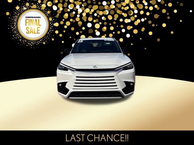 New 2025 Lexus TX 500h AWD image 4